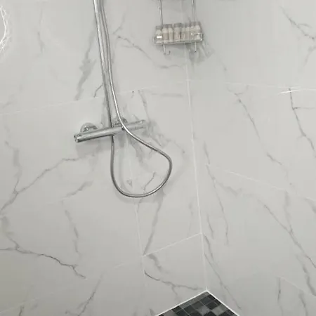 Tiernan's Luxury King Ensuite Charlestown