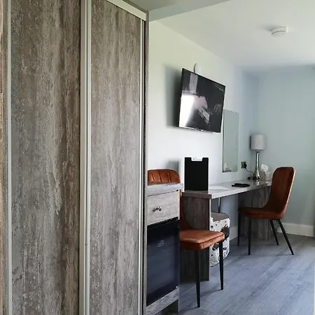 Tiernan's Luxury King Ensuite Appart hôtel Charlestown
