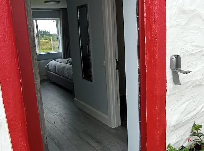 Tiernan's Luxury King Ensuite 호텔 찰스타운